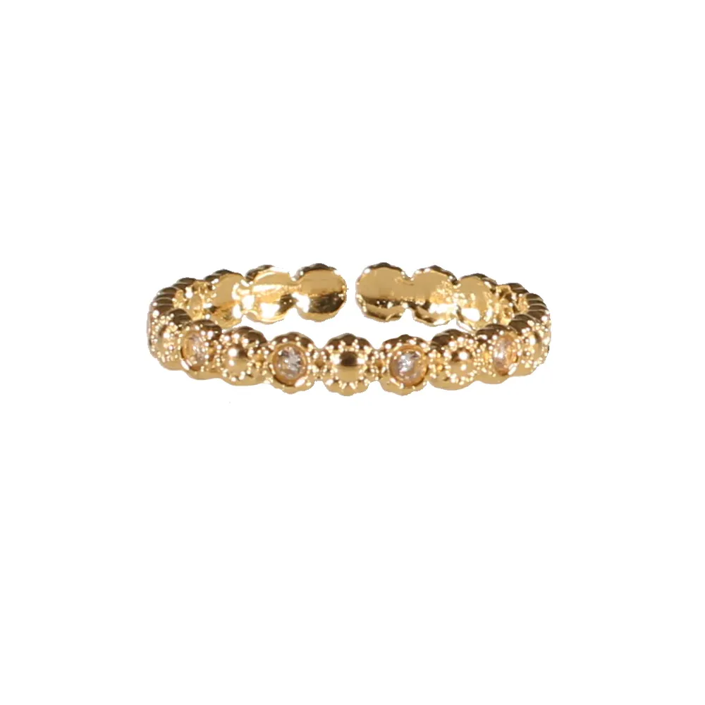 Anneau ajustable en acier doré serti de strass